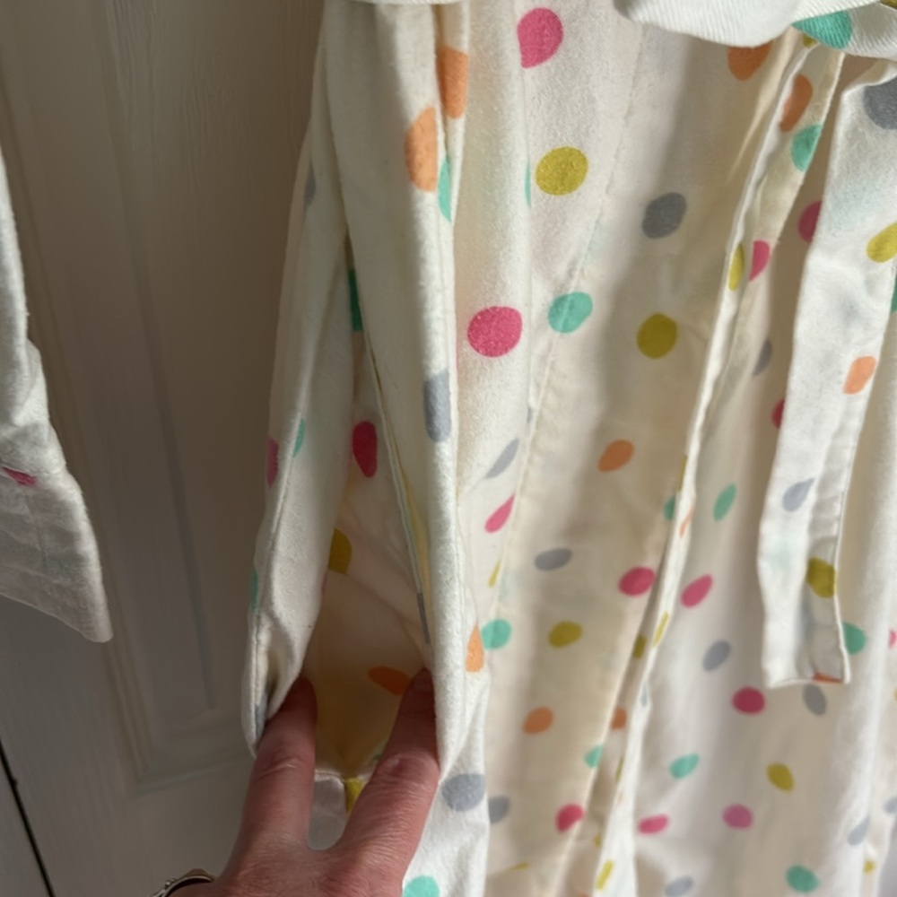 Garnet Hill Cotton Flannel Robe. Multi Colored Polkadot. Size Medium - Picture 3 of 7